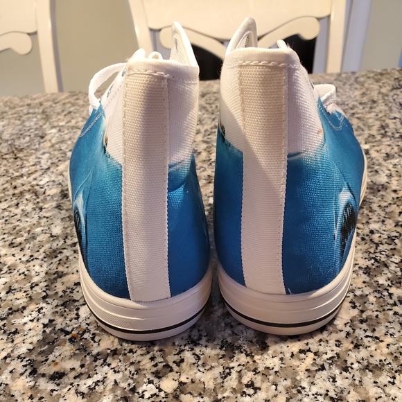 High top sneaker, JAWS 🦈 theme - Picture 3 of 6